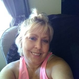 Meet your Posher, Lois